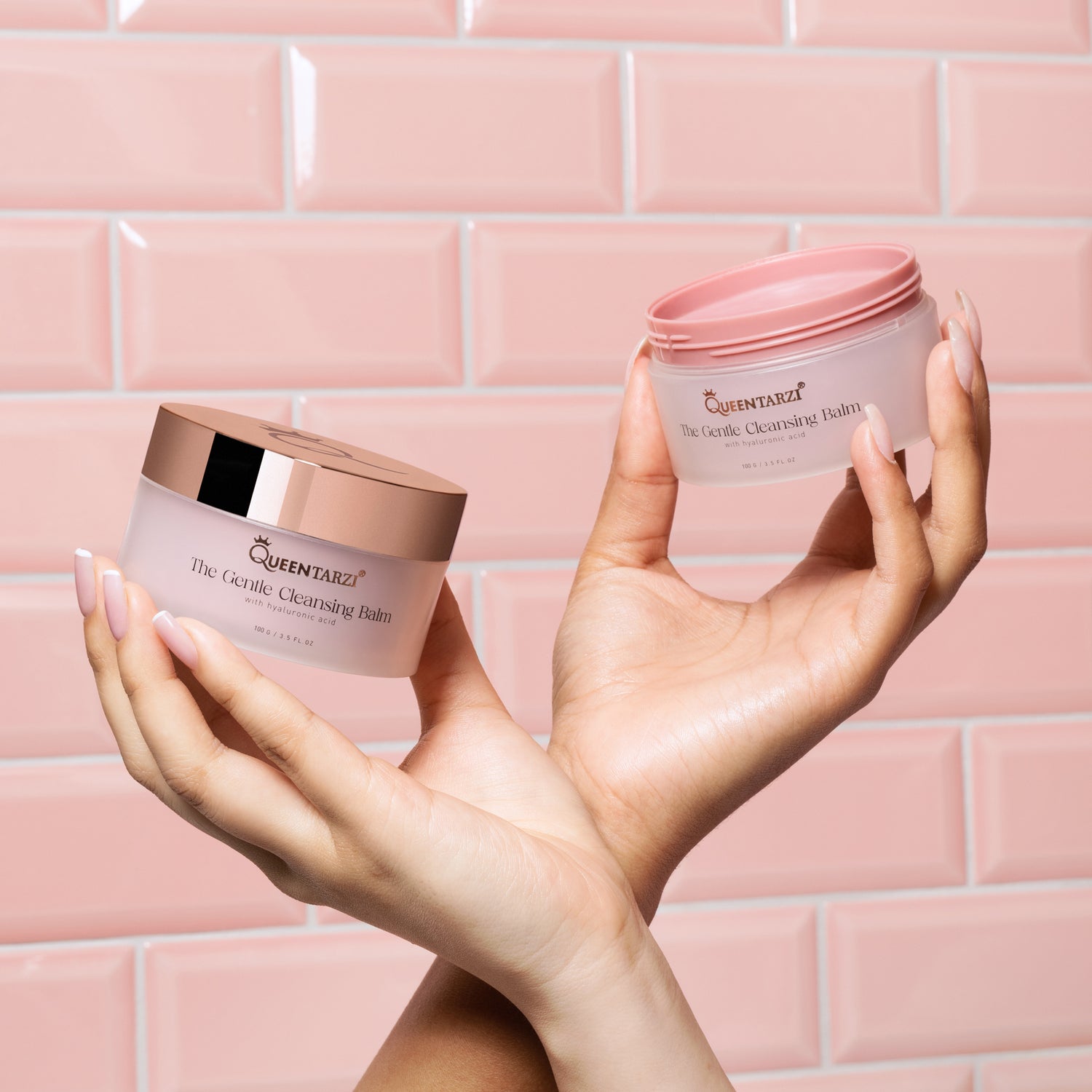 Discover the magic of our Gentle Cleansing Balm: your new favorite makeup remover!